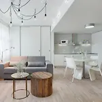 Hotel Holeckova Prague