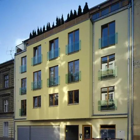 Holeckova 4*