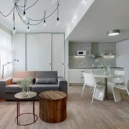 Hotell Holeckova 4*