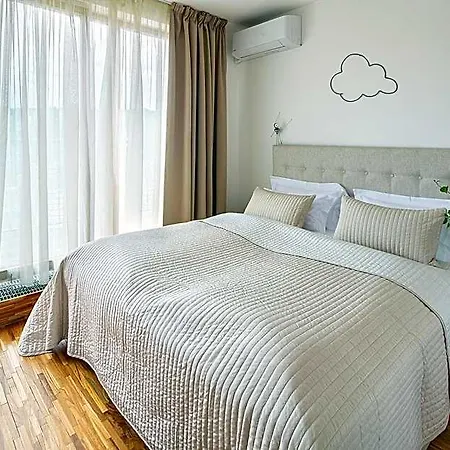 Hotell Holeckova 4*