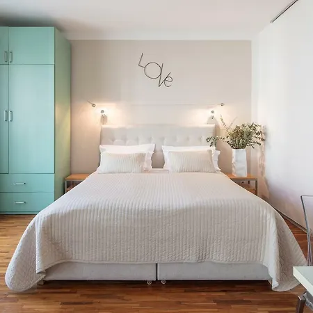 Holeckova 4* Prague